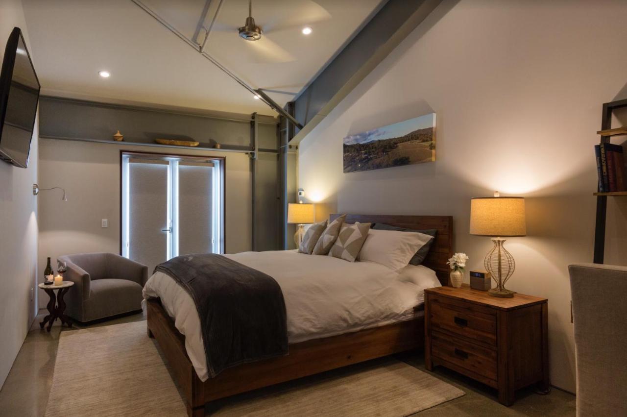 Bed And Barrel At Stonehouse Cellars Bed & Breakfast Clearlake Oaks Dış mekan fotoğraf